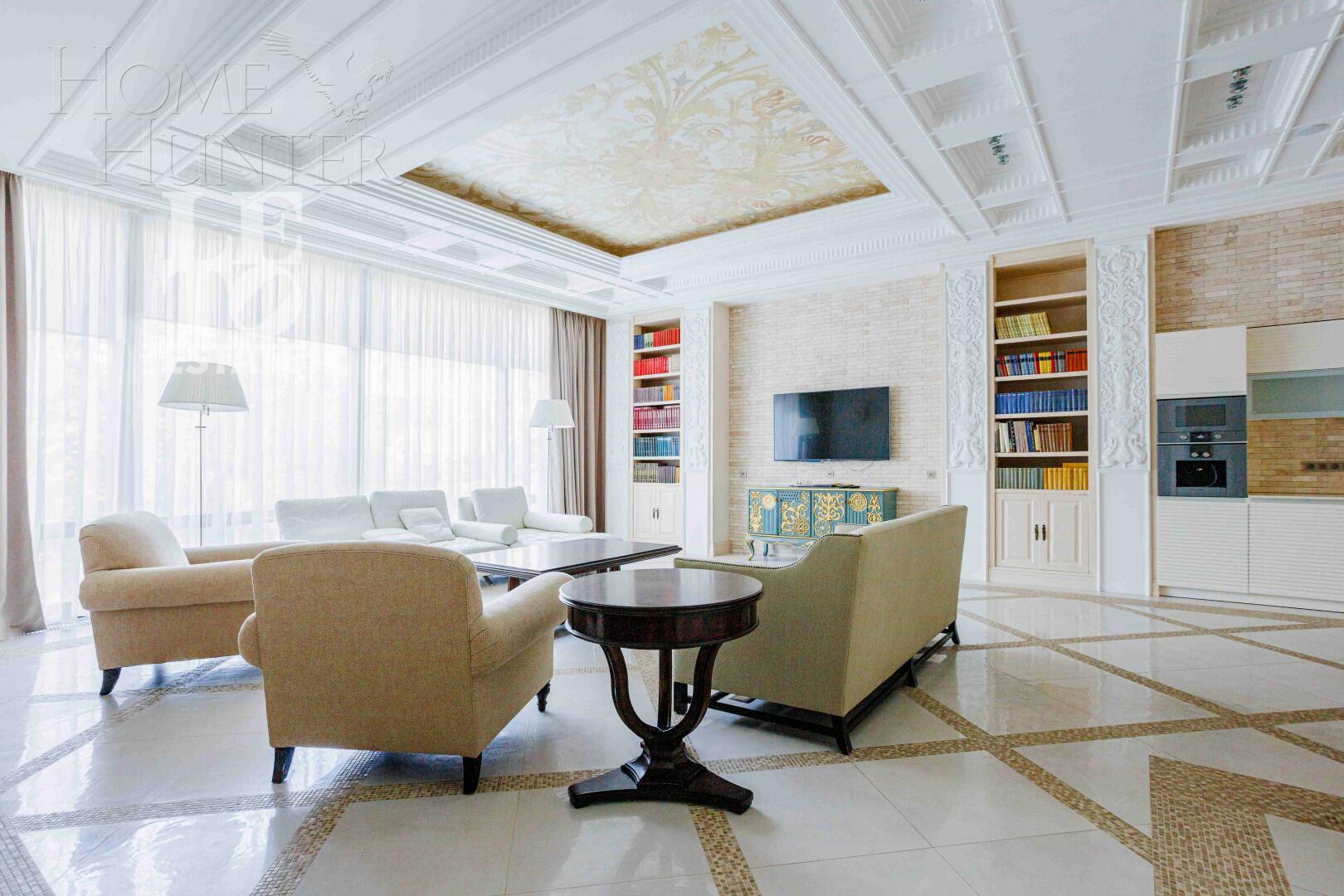 3-этажный таунхаус 340 м² с отделкой