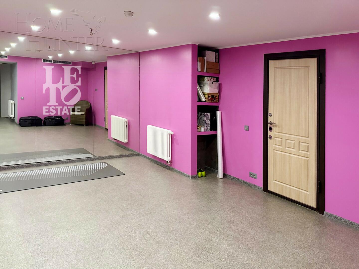 3-этажный таунхаус 293 м² с отделкой