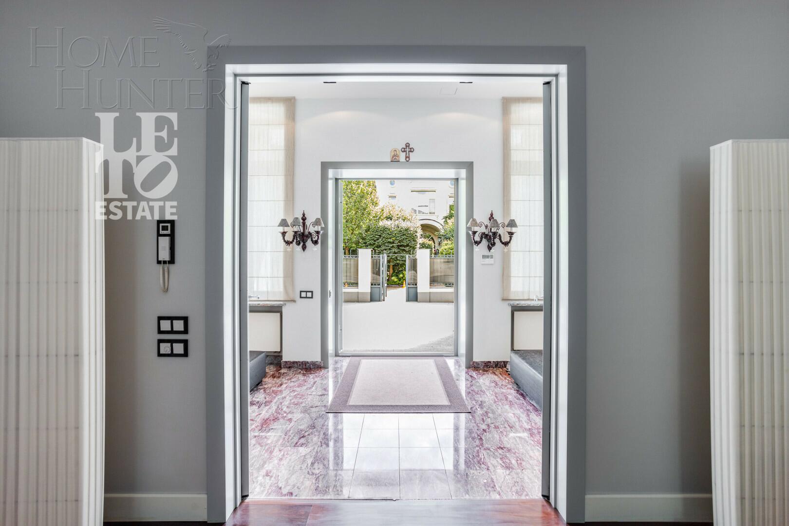 2-этажный коттедж 1 438 м² с отделкой