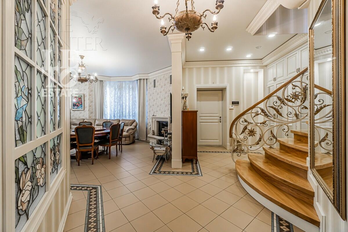 2-этажный коттедж 526 м² с отделкой