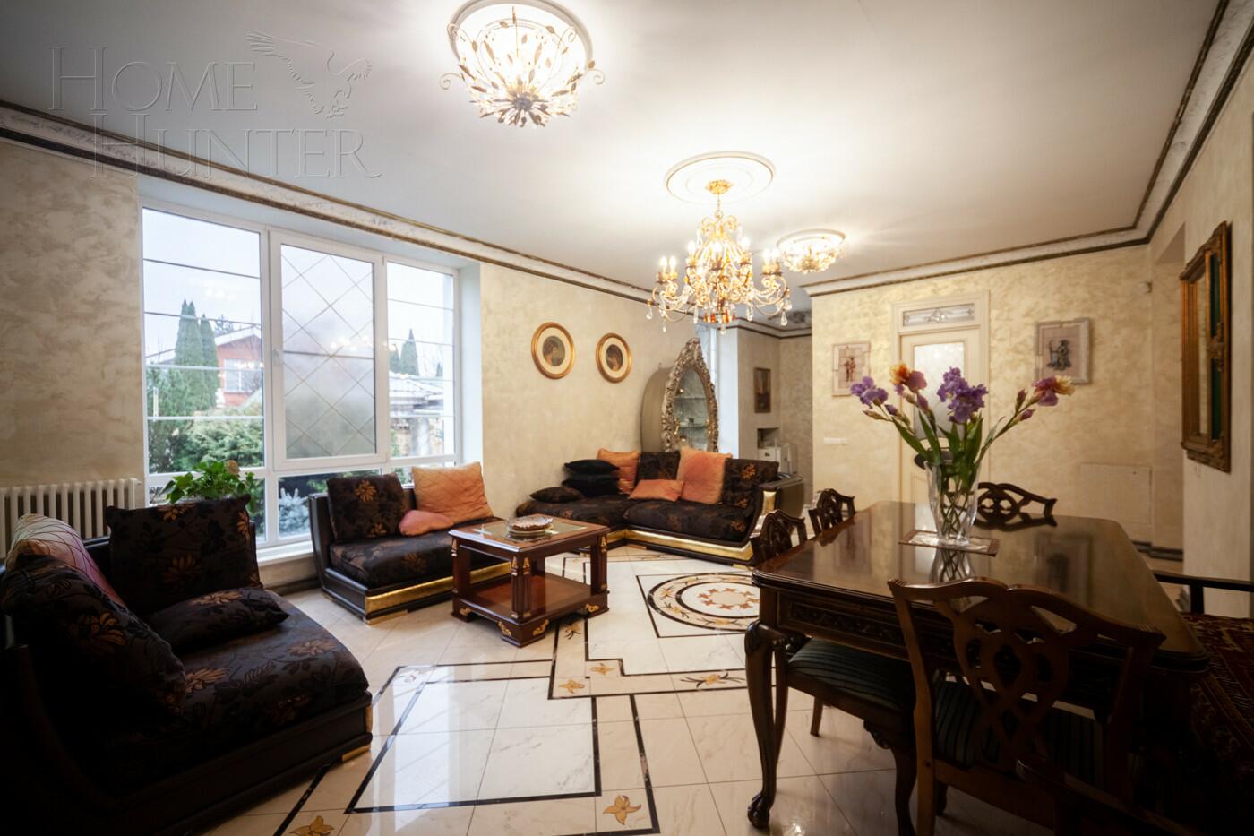 2-этажный коттедж 939 м² с отделкой