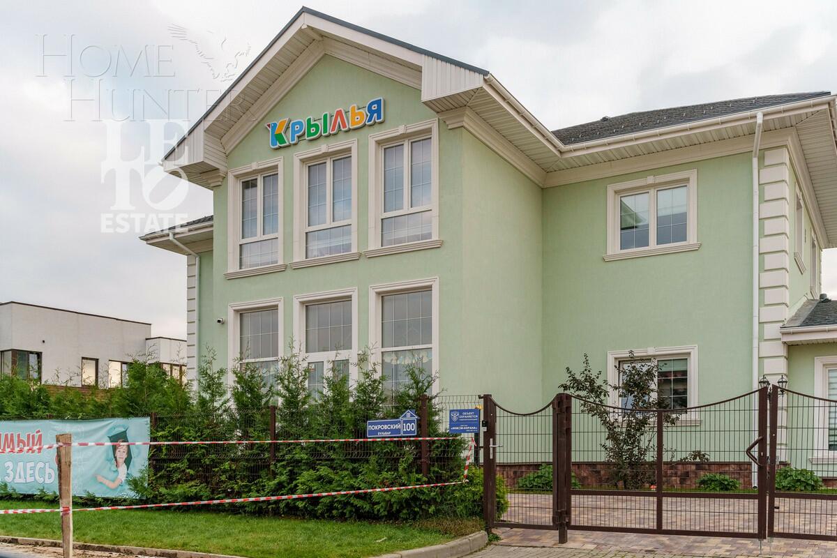 2-этажный коттедж 400 м² с отделкой