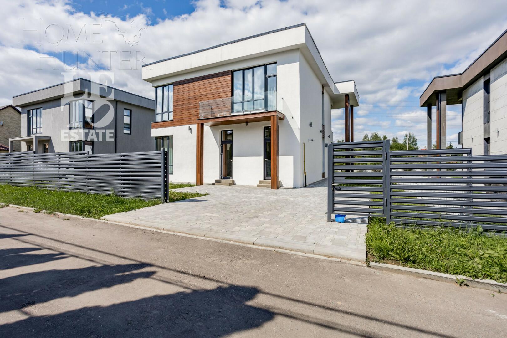 2-этажный коттедж 243 м² с отделкой