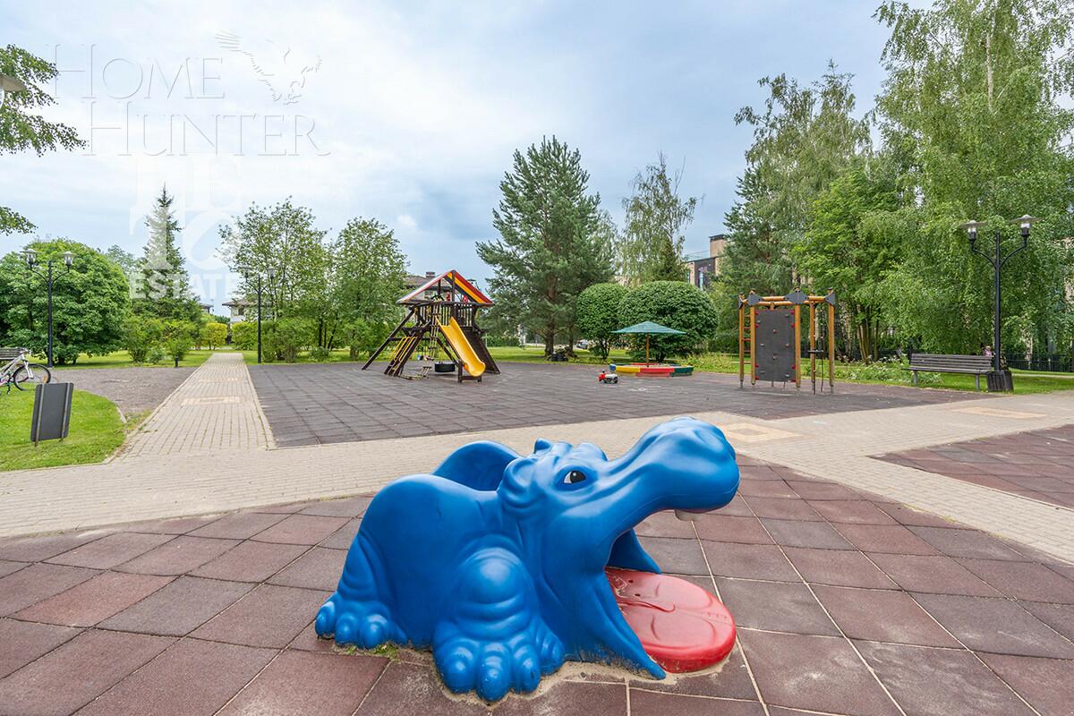 2-этажный таунхаус 250 м² с отделкой