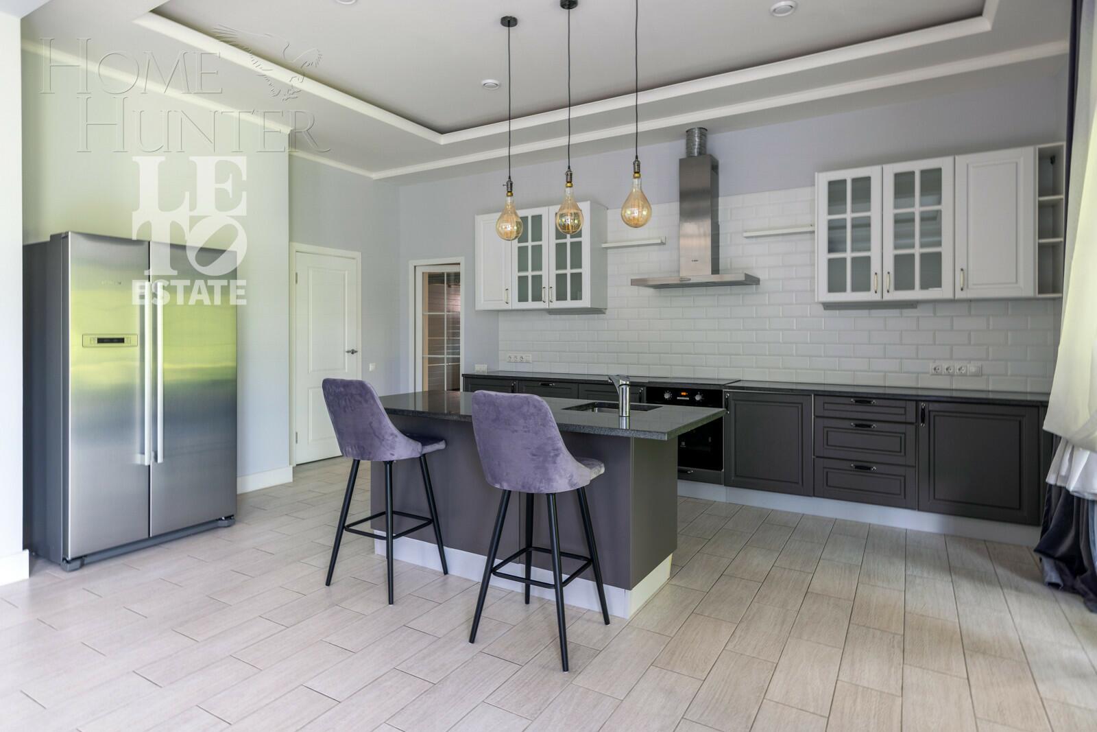 2-этажный коттедж 304 м² с отделкой