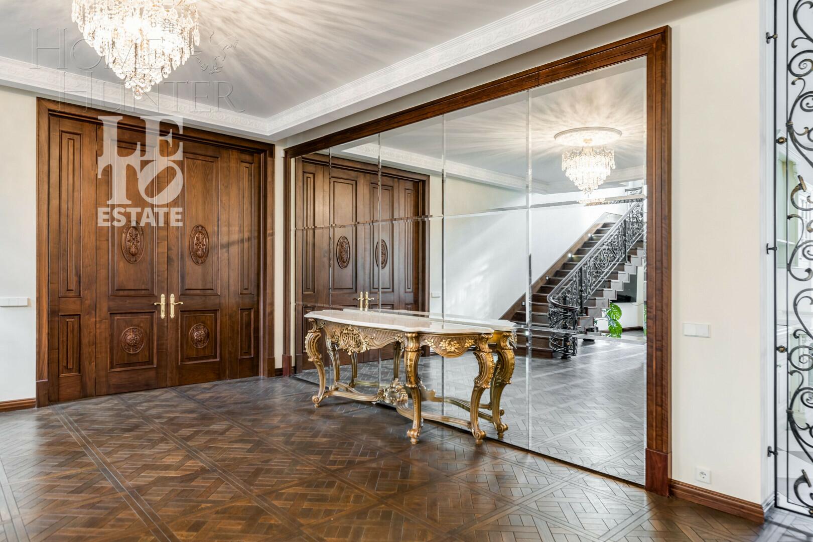 2-этажный коттедж 817 м² с отделкой