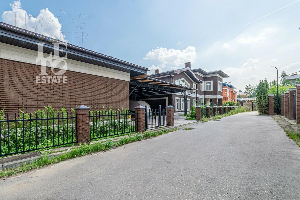 2-этажный коттедж 750 м² без отделки