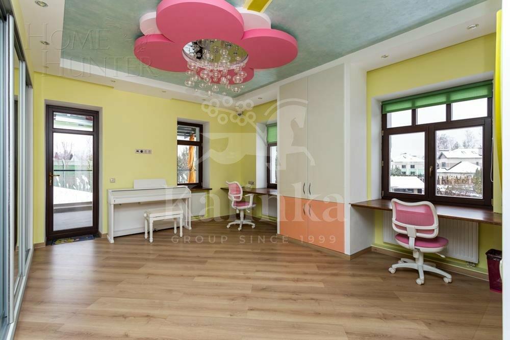 2-этажный коттедж 680 м² с отделкой