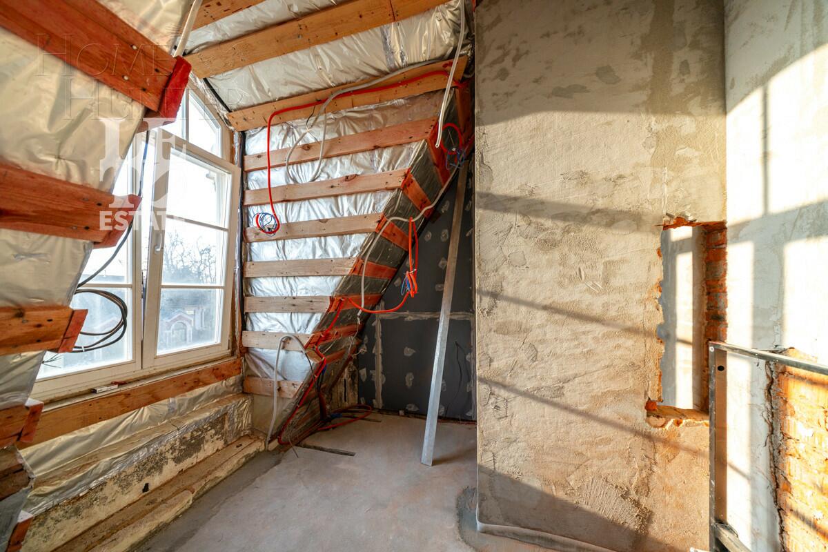 4-этажный таунхаус 395 м² без отделки