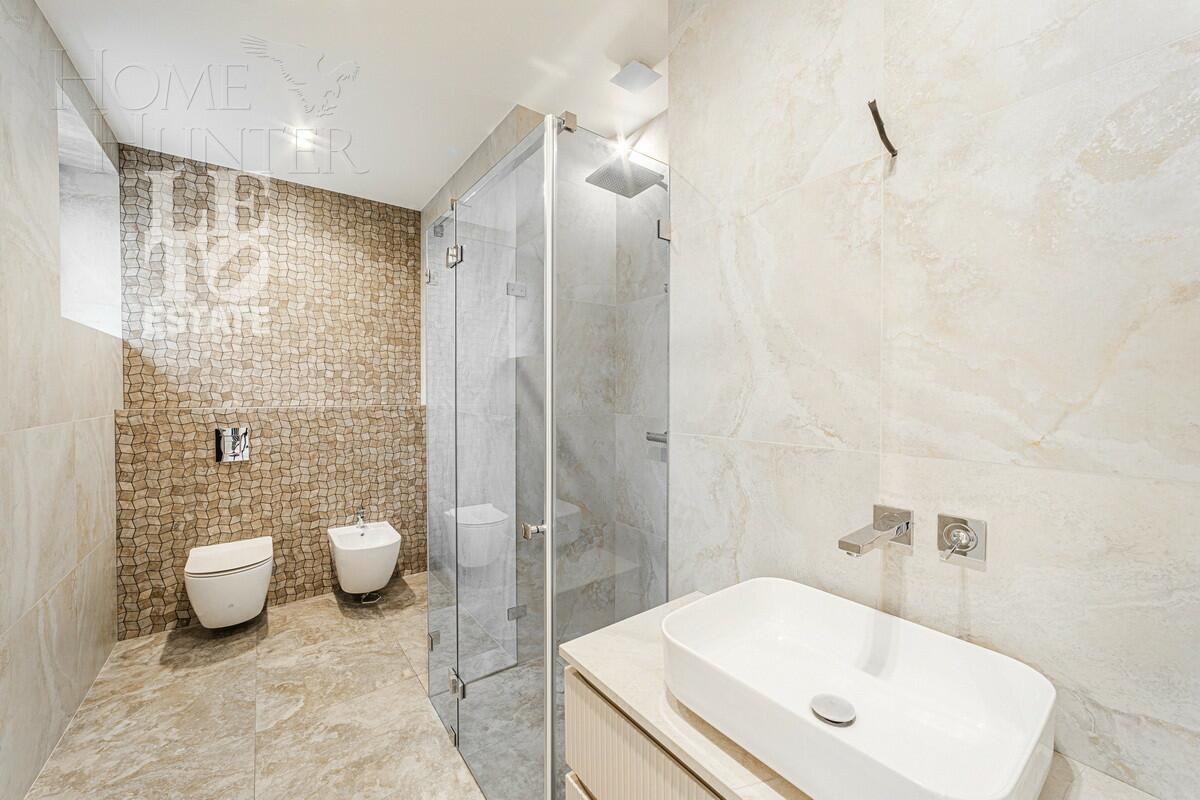 2-этажный коттедж 693 м² с отделкой