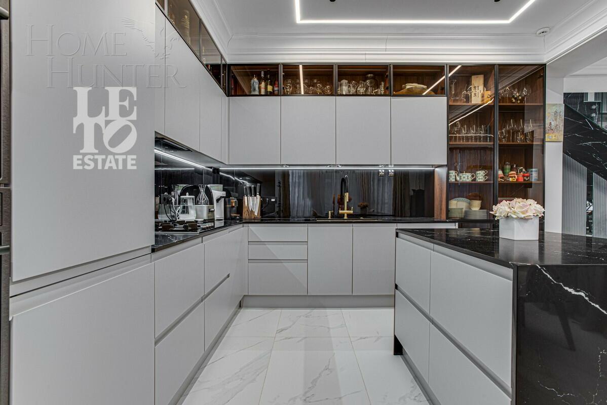 2-этажный коттедж 275 м² с отделкой