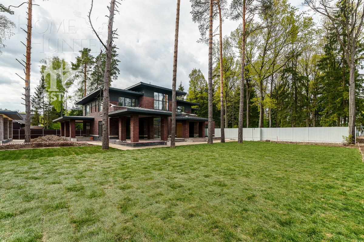 2-этажный коттедж 460 м² без отделки