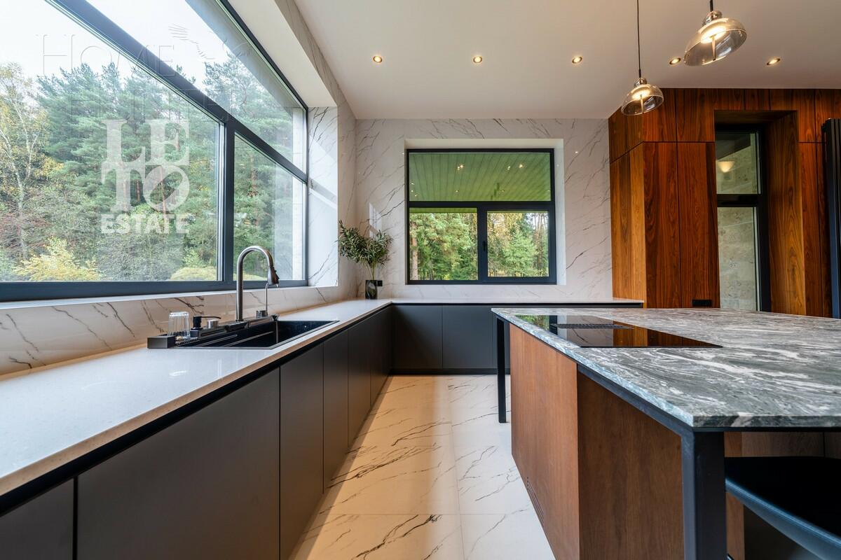 2-этажный коттедж 622 м² с отделкой