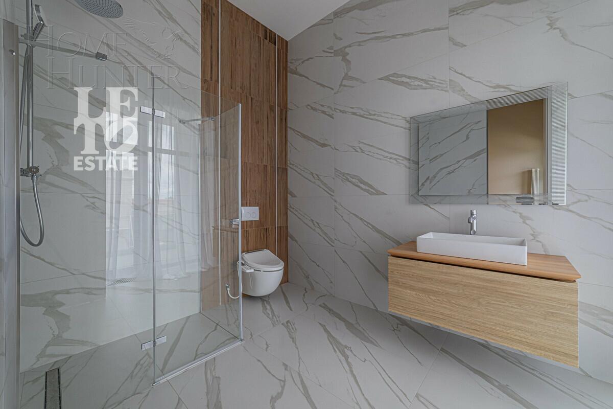 2-этажный коттедж 720 м² с отделкой