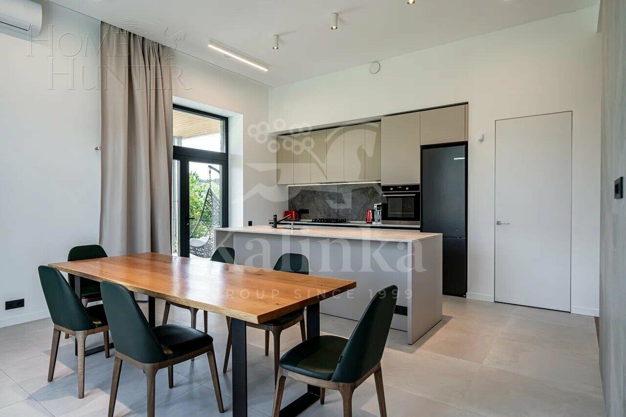 2-этажный коттедж 350 м² с отделкой