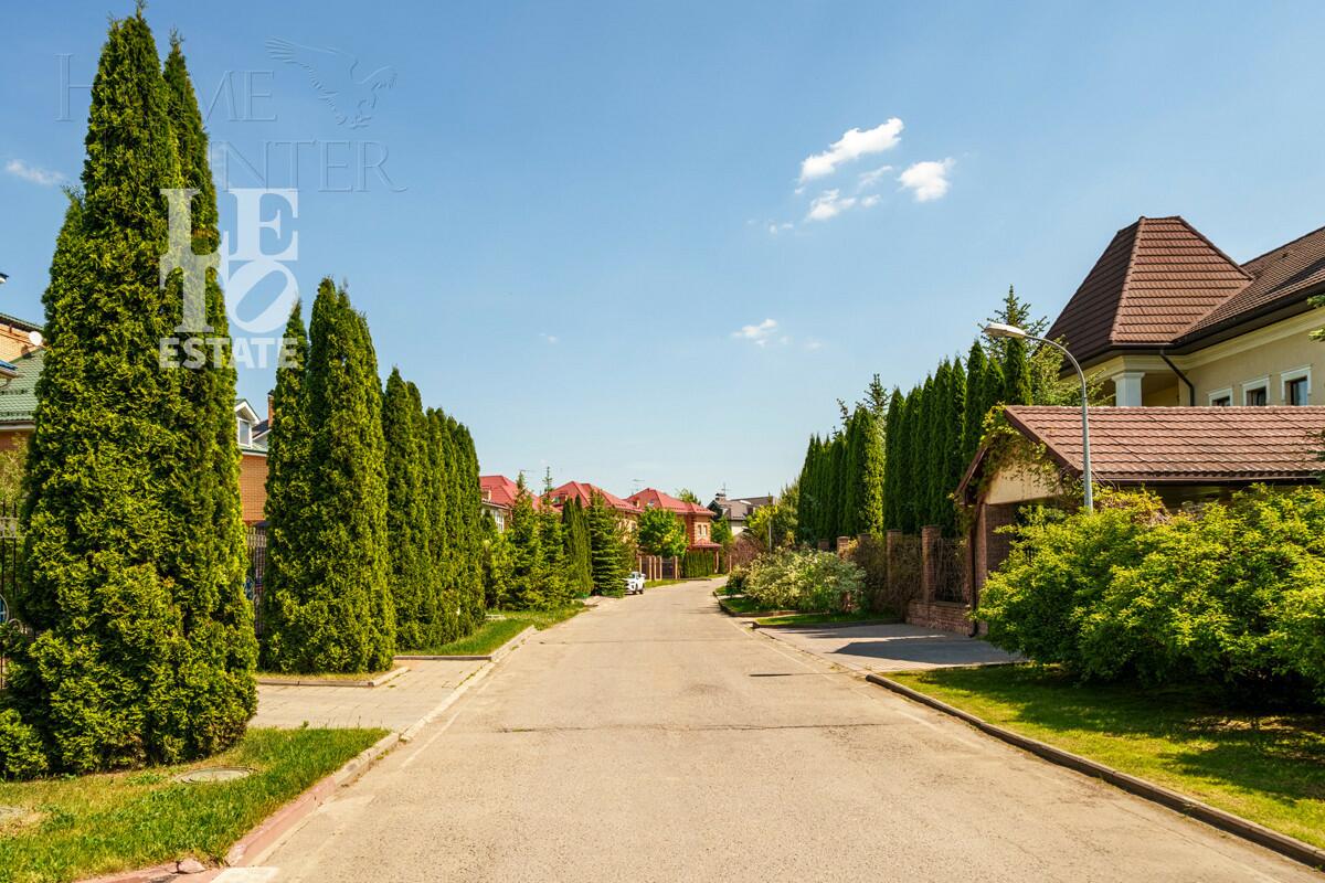 2-этажный таунхаус 428 м² с отделкой