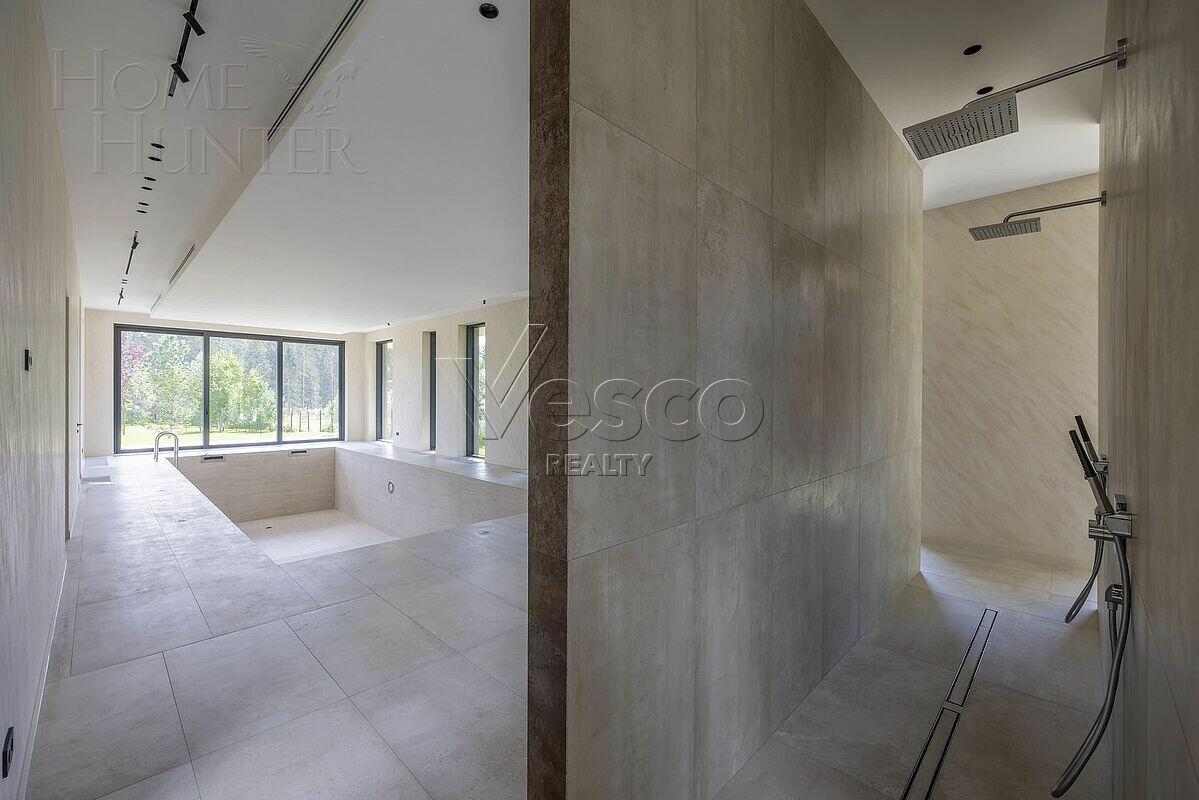 2-этажный коттедж 1 300 м² с отделкой