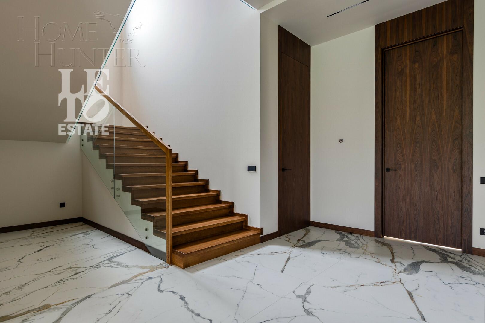 2-этажный коттедж 731 м² с отделкой