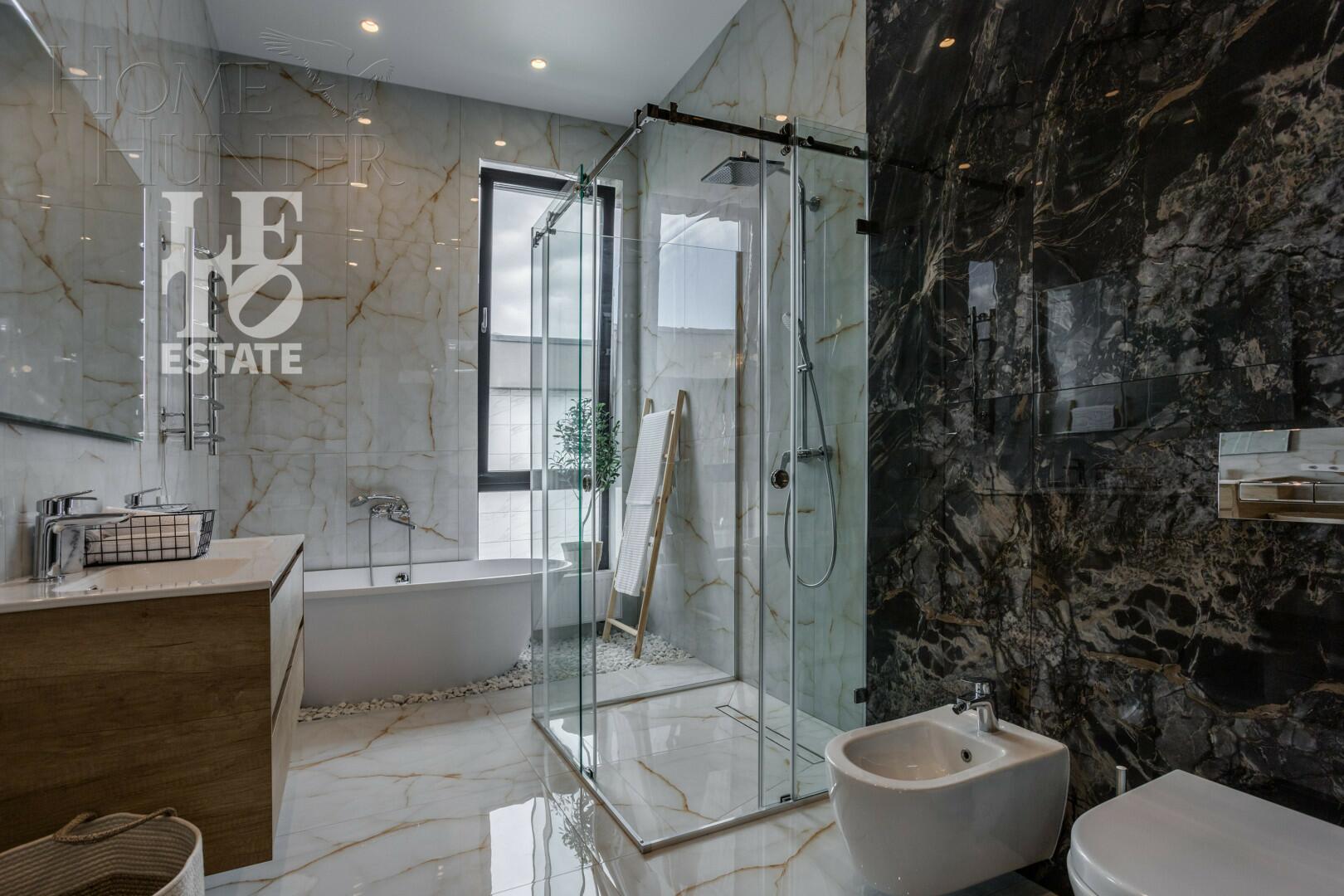 2-этажный коттедж 243 м² с отделкой