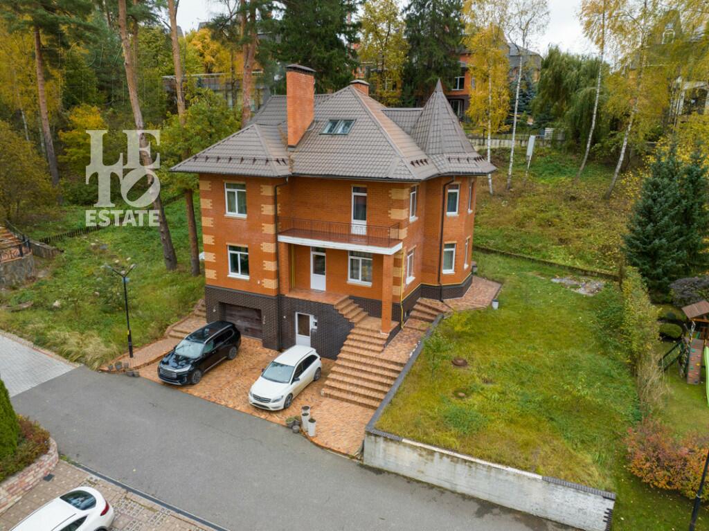 2-этажный коттедж 440.2 м² с отделкой