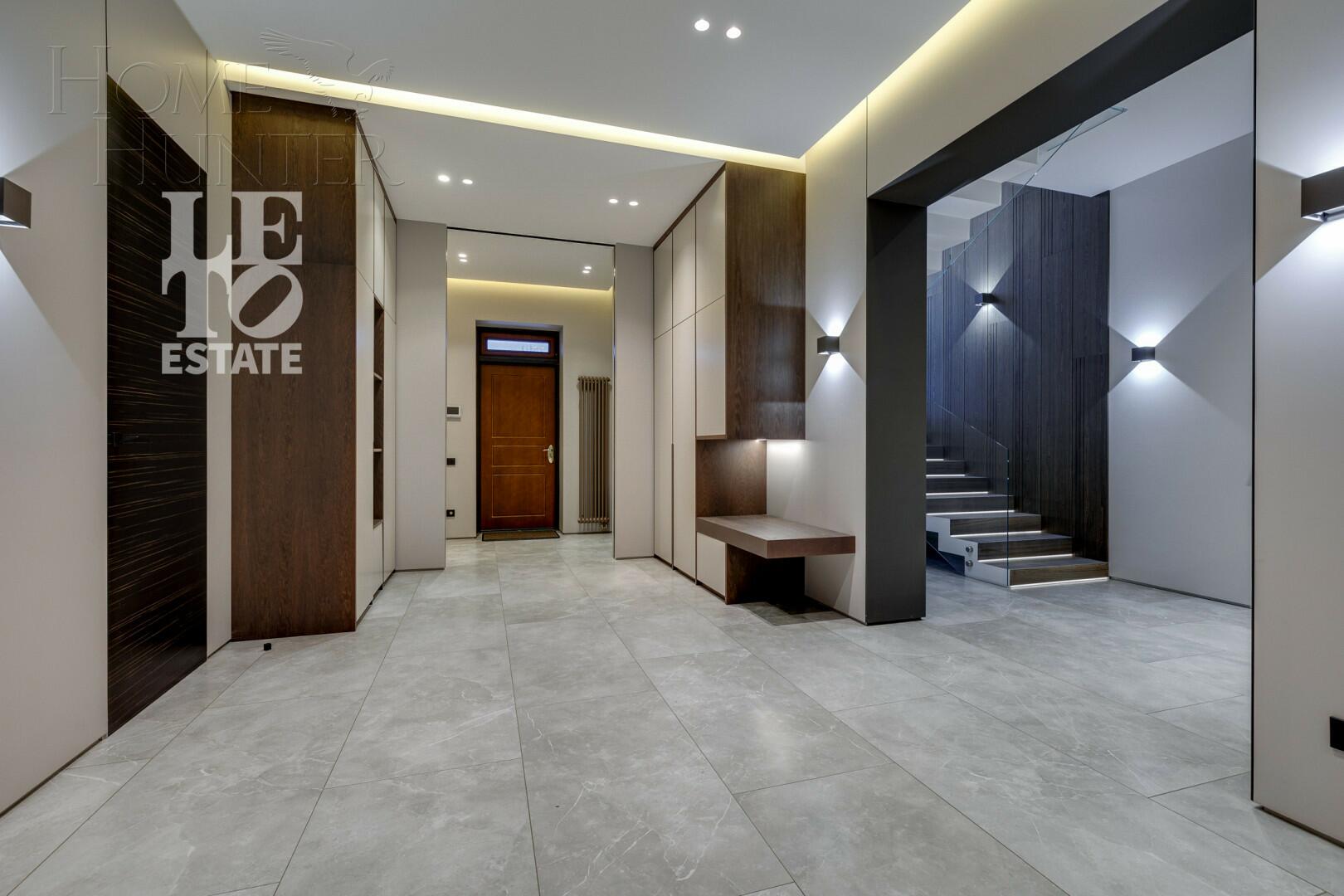 2-этажный коттедж 688 м² с отделкой