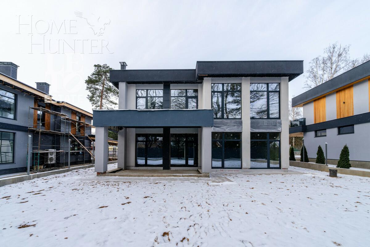 2-этажный коттедж 450 м² без отделки