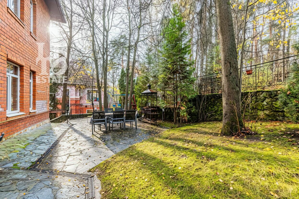 3-этажный коттедж 472 м² с отделкой