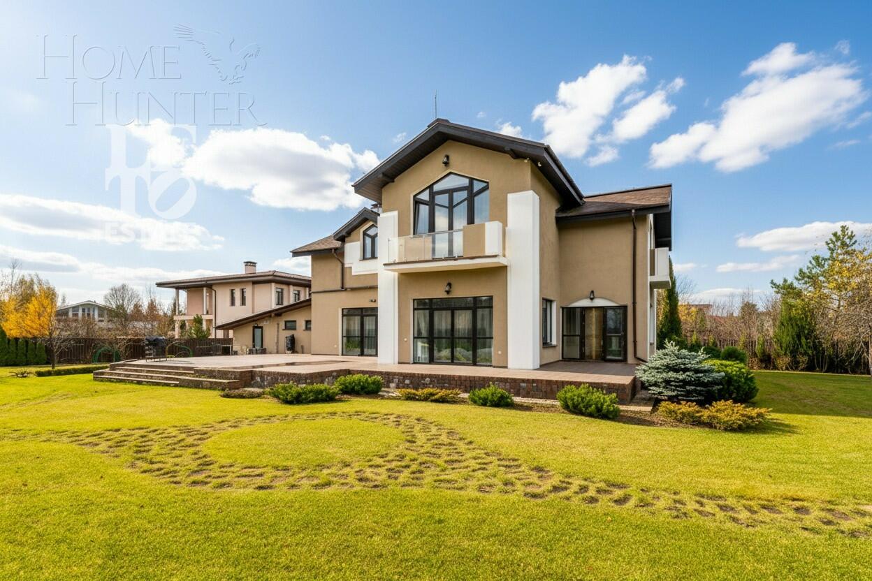 2-этажный коттедж 284.9 м² с отделкой