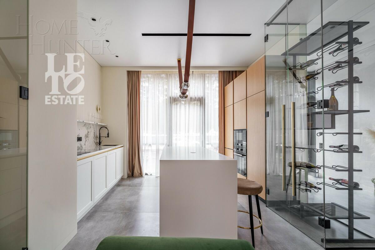 3-этажный таунхаус 238 м² с отделкой