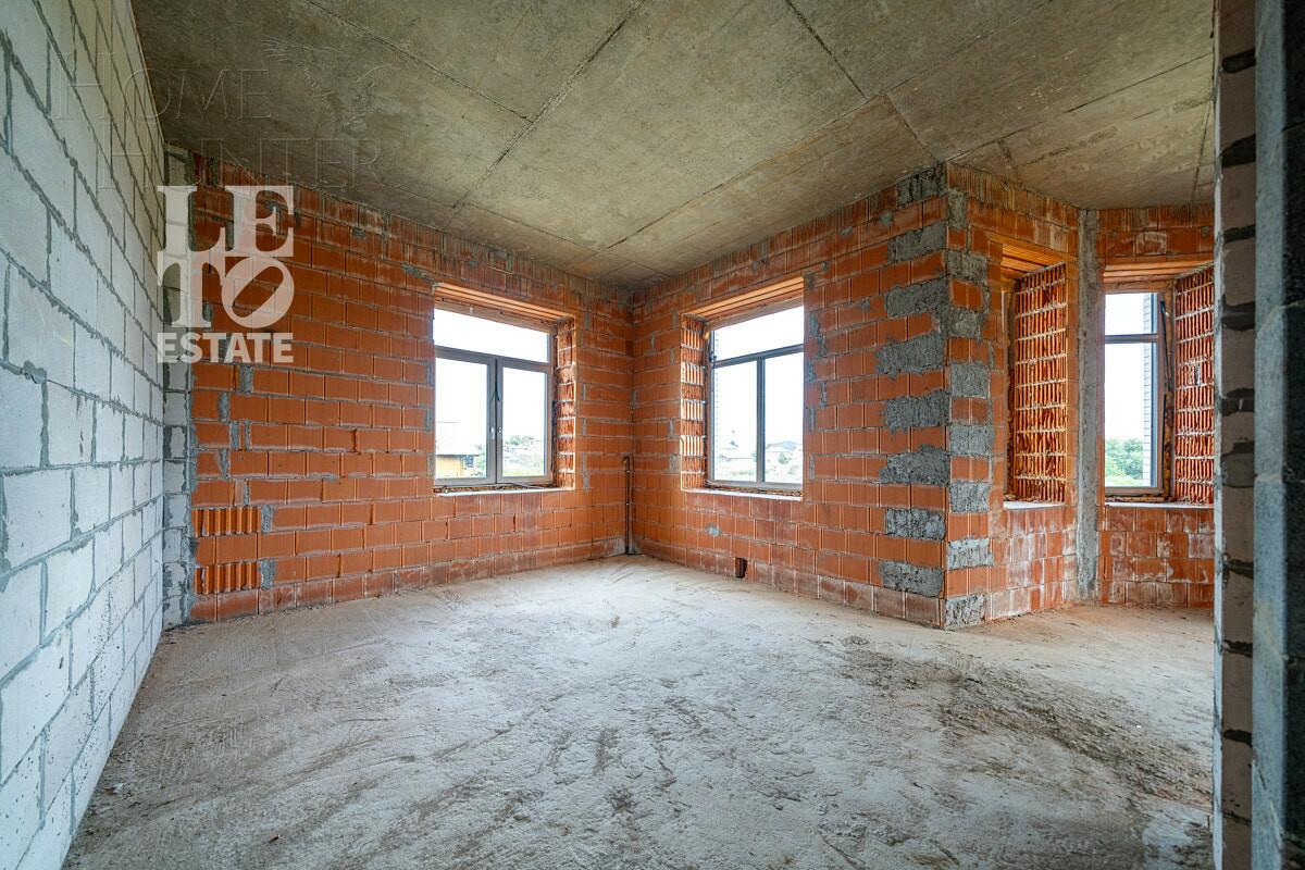 2-этажный коттедж 460 м² без отделки