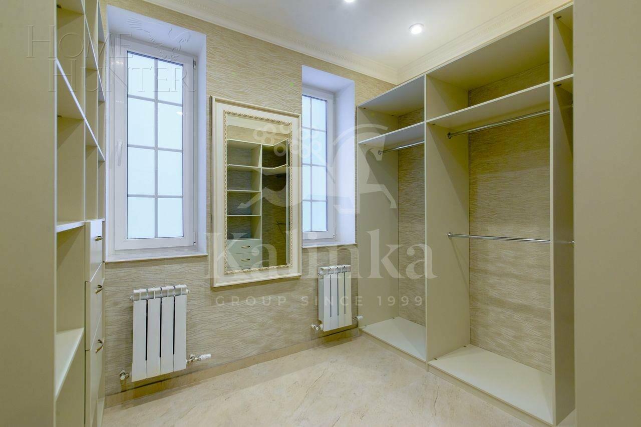 2-этажный таунхаус 720 м² с отделкой