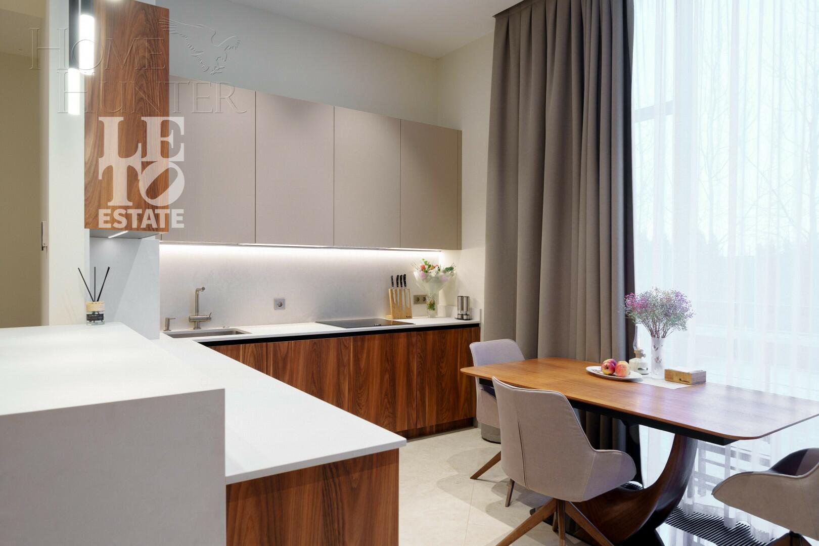 4-этажный таунхаус 278 м² с отделкой