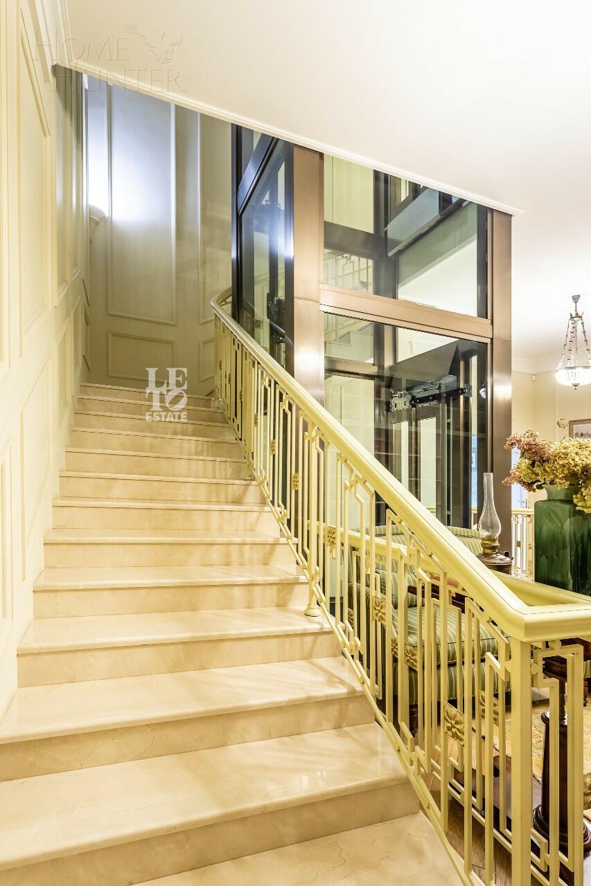 3-этажный коттедж 750 м² с отделкой