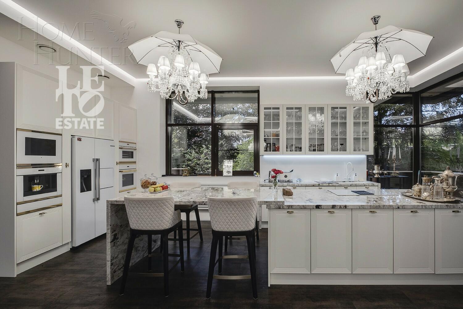 2-этажный коттедж 1 200 м² с отделкой