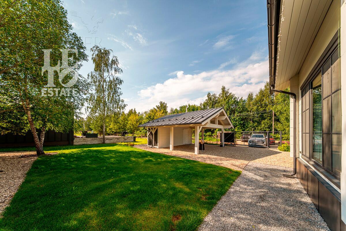 1-этажный коттедж 180 м² с отделкой