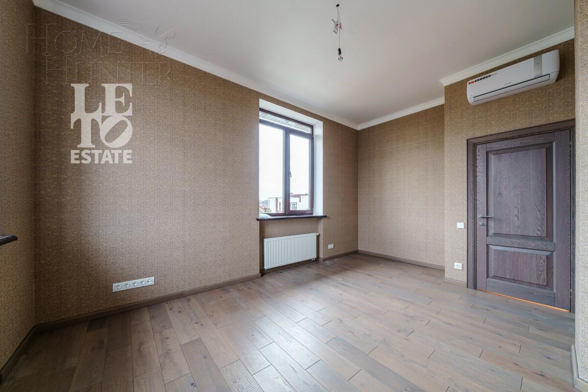 2-этажный коттедж 400 м² с отделкой