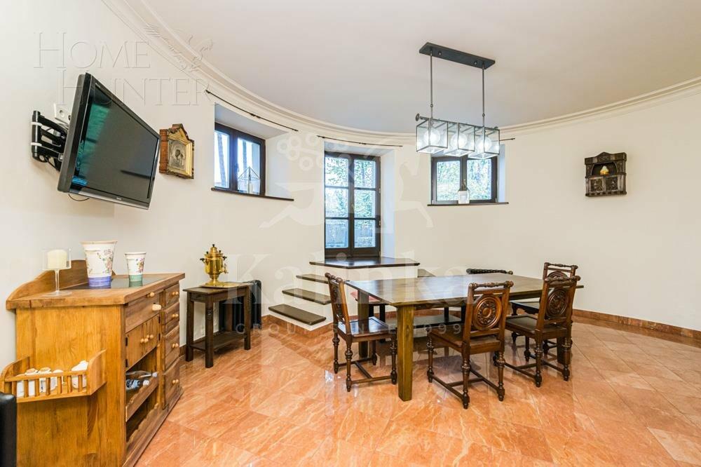 2-этажный коттедж 900 м² с отделкой