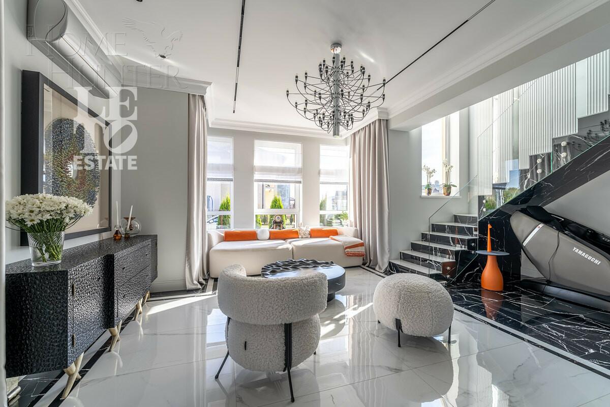 2-этажный коттедж 278 м² с отделкой