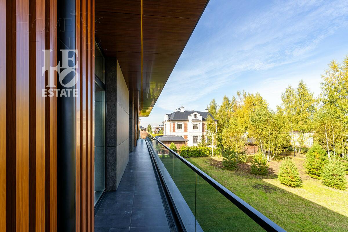 2-этажный коттедж 1 200 м² без отделки