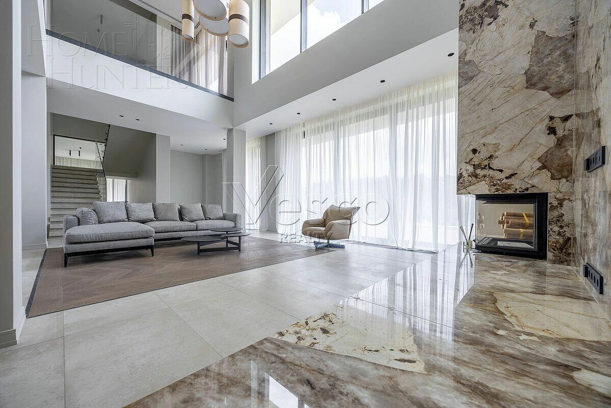 2-этажный коттедж 1 300 м² с отделкой