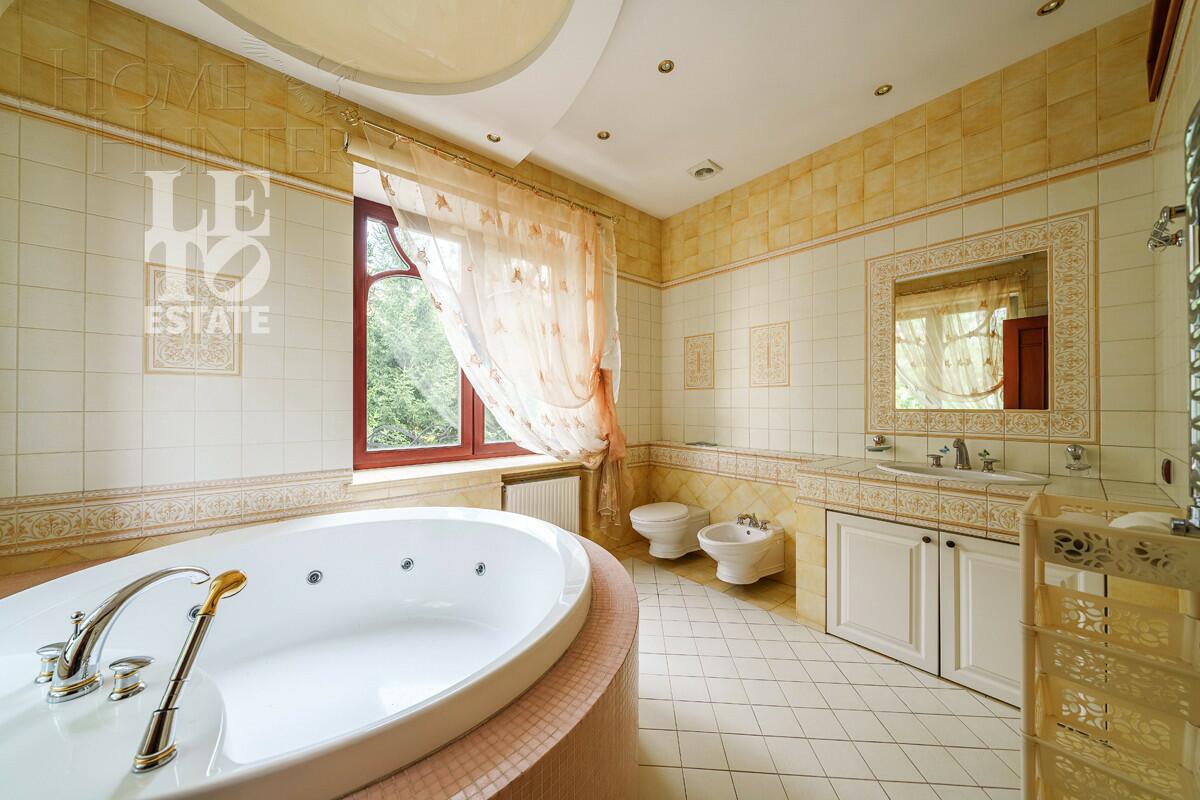 2-этажный коттедж 450 м² с отделкой