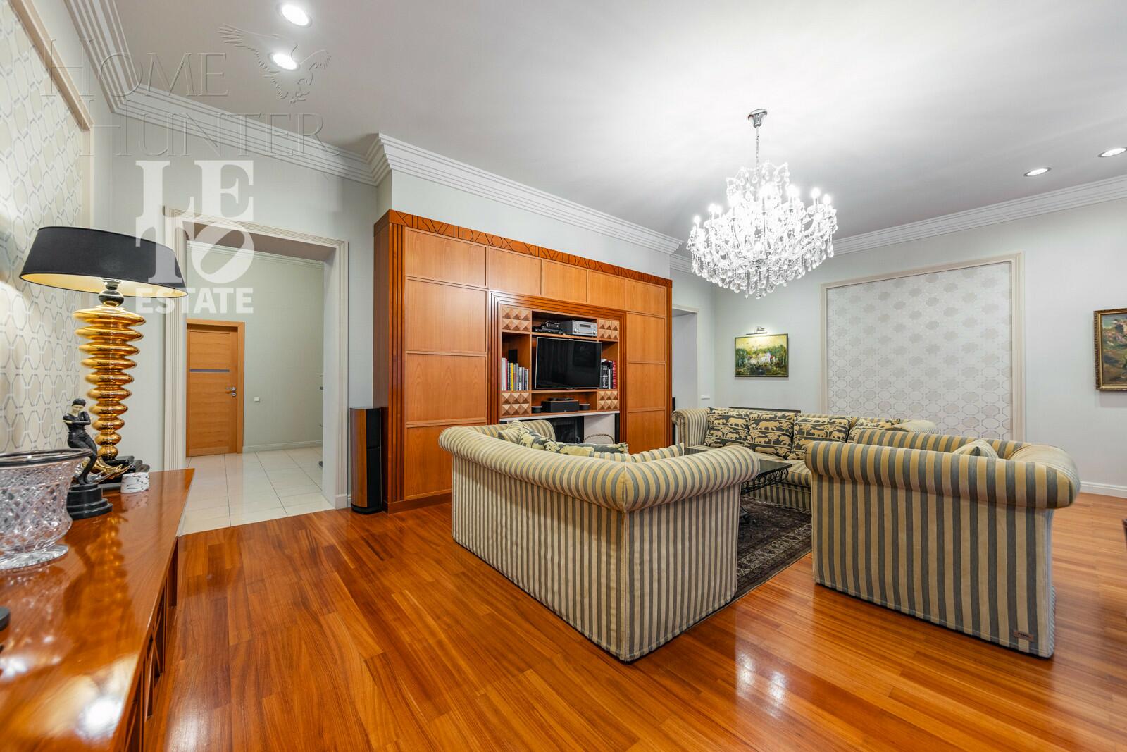 2-этажный коттедж 600 м² с отделкой