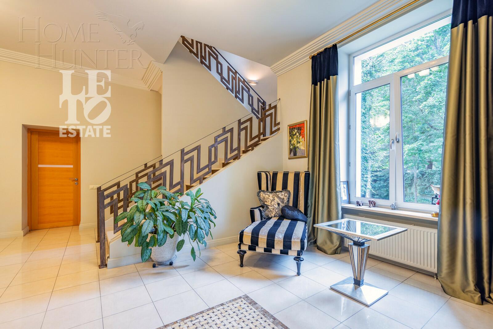 2-этажный коттедж 600 м² с отделкой