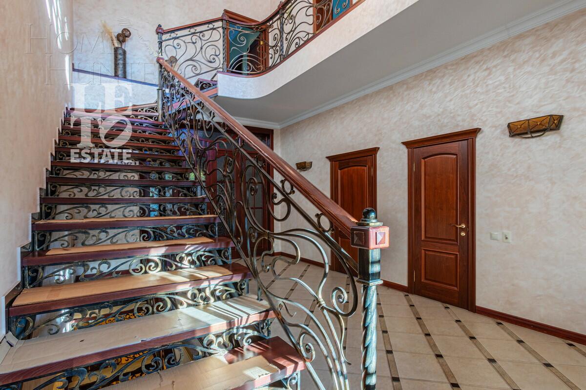 3-этажный коттедж 788 м² с отделкой