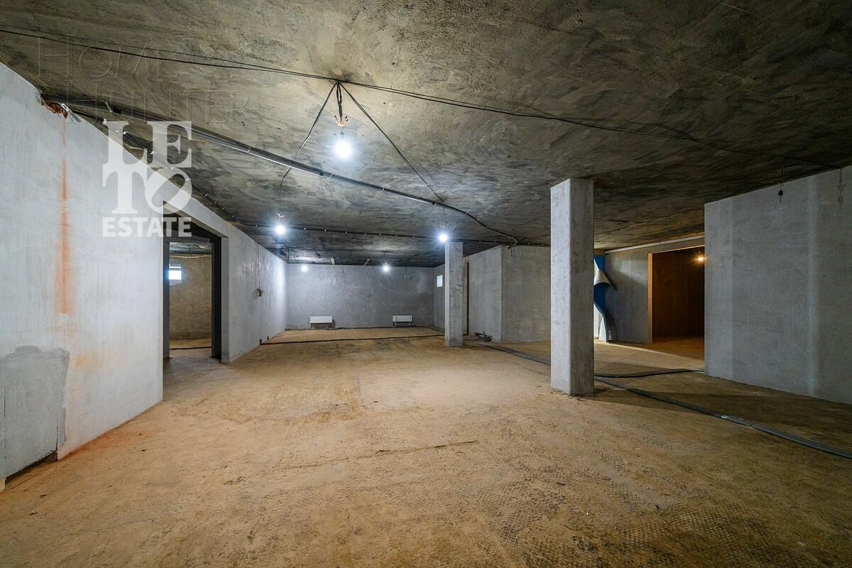 2-этажный коттедж 1 320 м² без отделки