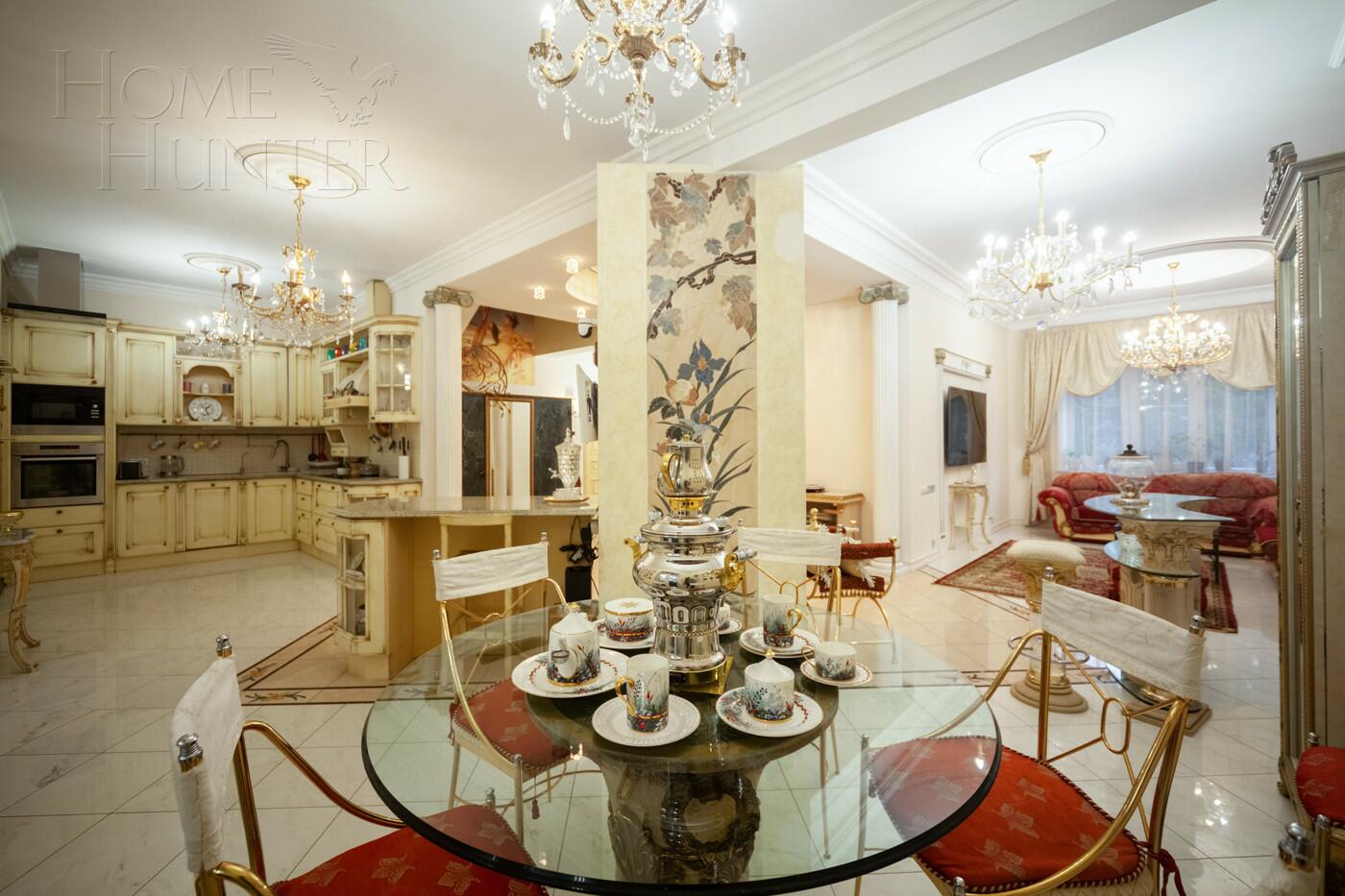 2-этажный коттедж 939 м² с отделкой