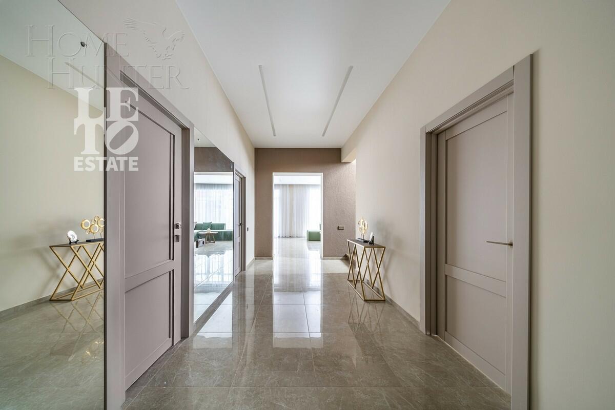 2-этажный коттедж 240 м² с отделкой