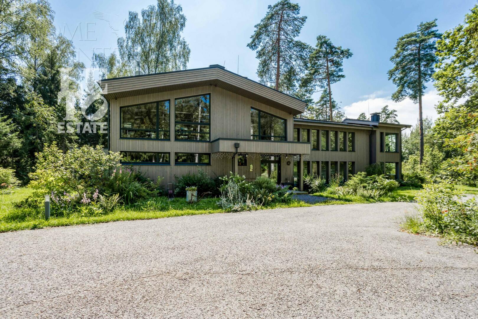 2-этажный коттедж 426 м² с отделкой