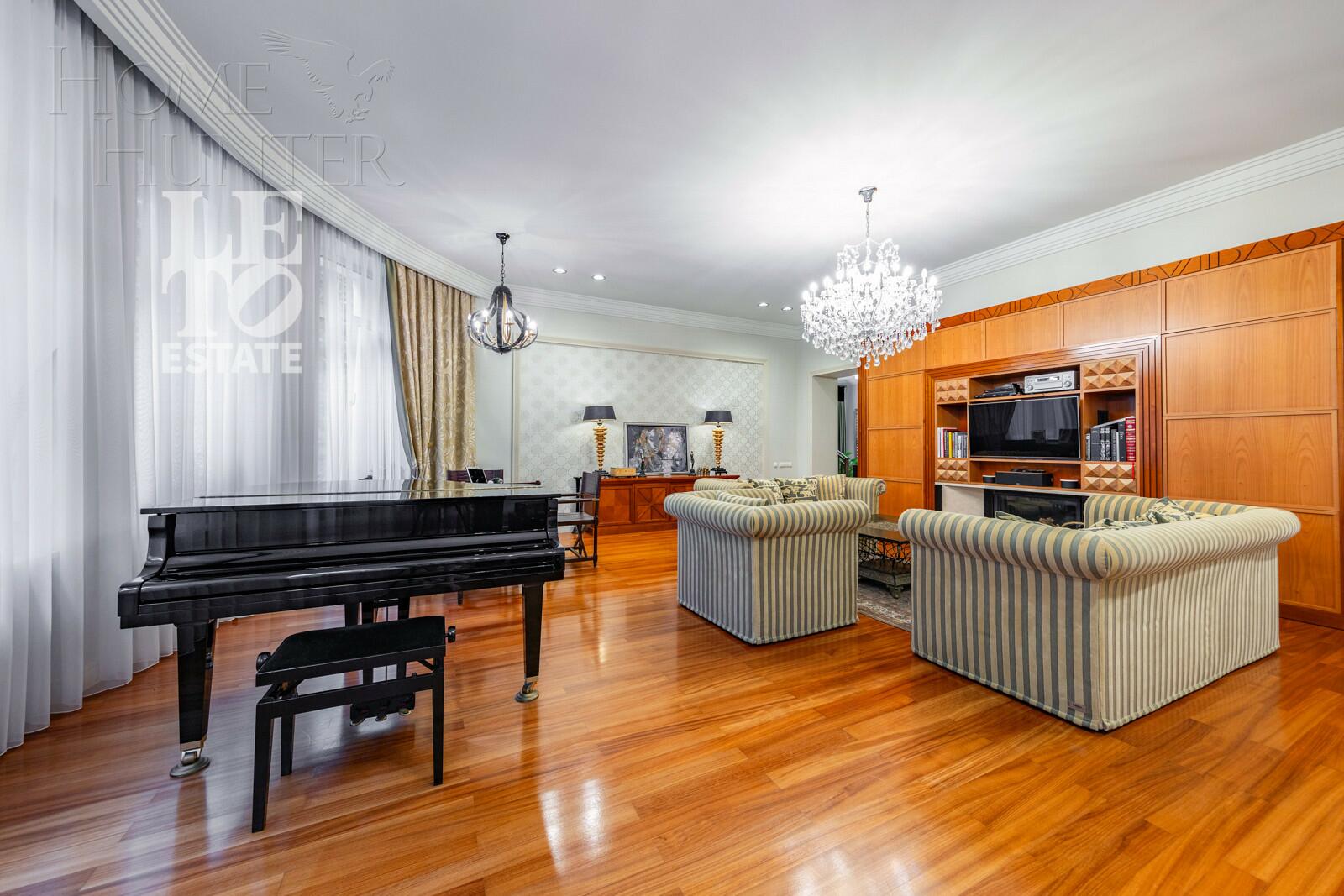 2-этажный коттедж 600 м² с отделкой