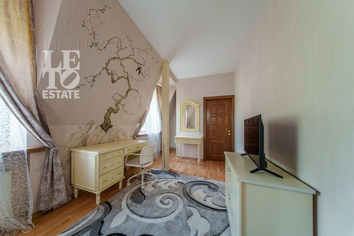 3-этажный коттедж 475 м² с отделкой